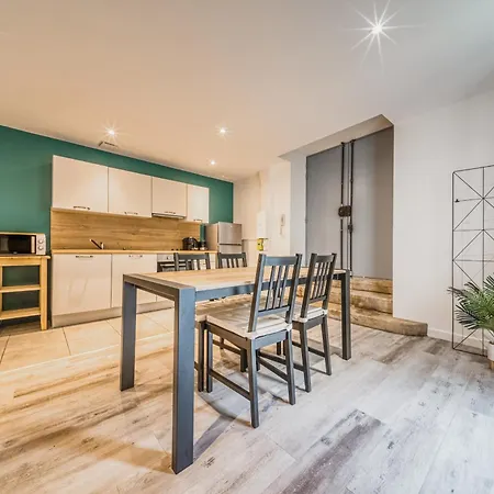 Zest Wood - *